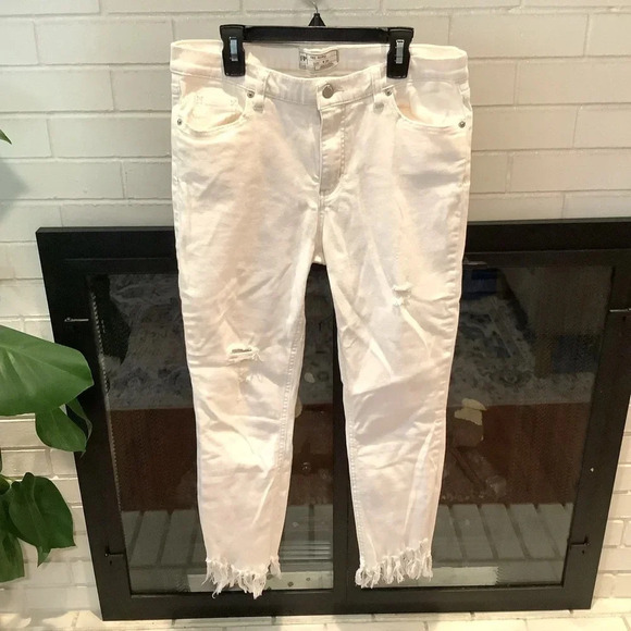 #50 Free People Distressed Jeans Size 29 - Picture 3 of 7